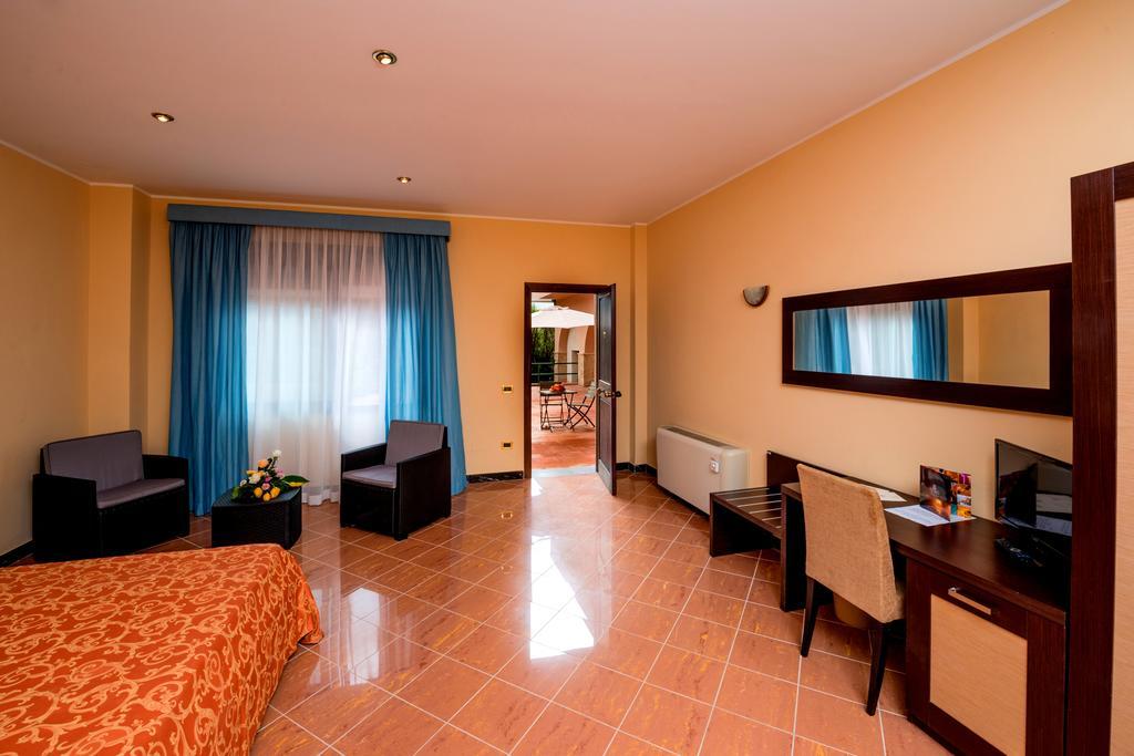 Th Cinisi - Florio Park Hotel Εξωτερικό φωτογραφία